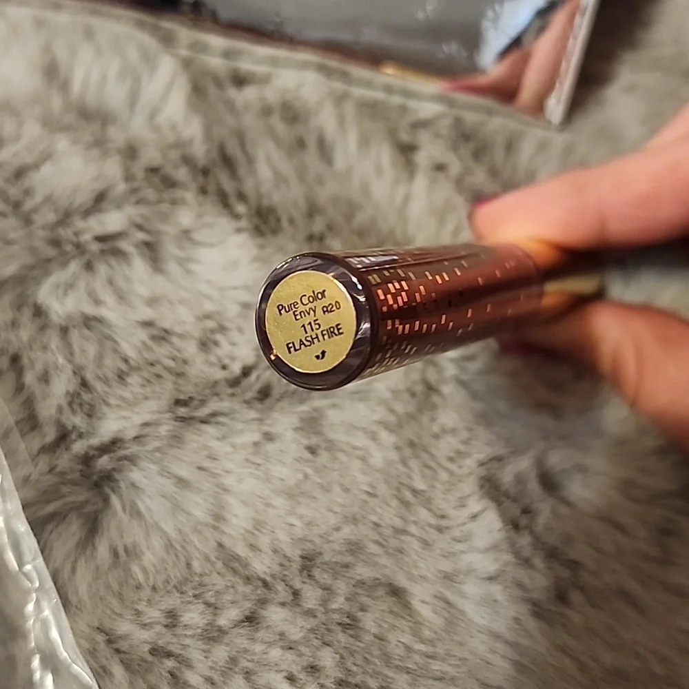 Estée Lauder Cosmetic Bag Set with Lip Gloss - Picture 3 of 6